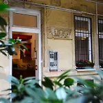 Goldcentral Danube-private Terrace-convenient Location Apartman