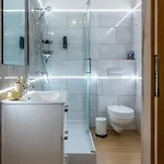 Goldcentral Danube-private Terrace-convenient Location Apartman