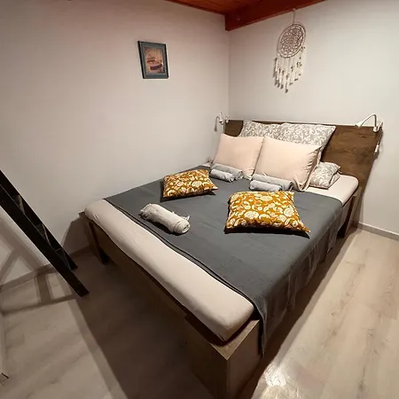 Goldcentral Danube-private Terrace-convenient Location *