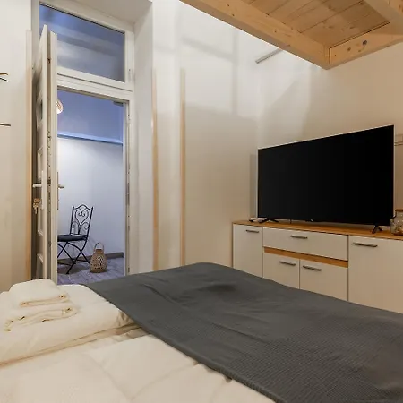 Goldcentral Danube-private Terrace-convenient Location Budapeszt