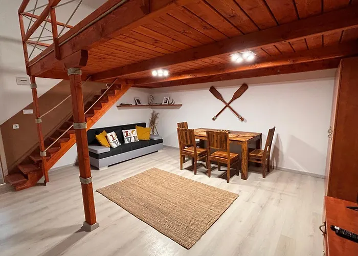 Goldcentral Danube-private Terrace-convenient Location * 부다페스트