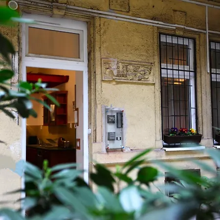 Goldcentral Danube-private Terrace-convenient Location Διαμέρισμα